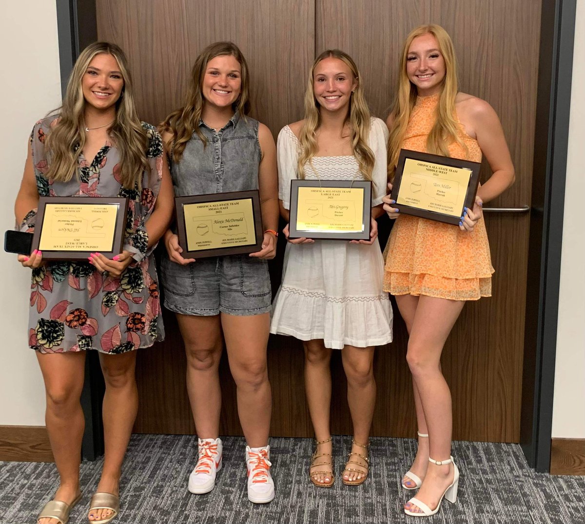 Goodluck to our Oklahoma All- Staters as they represent their high schools one last time! <a href="/DicksonJillian/">Jill Dickson</a> ( Oklahoma Christian signee), <a href="/leximac_1/">lexi mcdonald</a> (Oklahoma State signee), <a href="/AbiGregory6/">Abi Gregory</a> (Arkansas Tech signee), and <a href="/torimiller_27/">tori miller</a> (Costal Carolina signee)🥰
