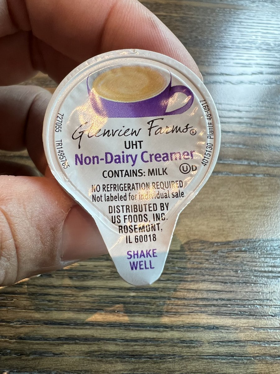 GeorgeLDavis's tweet photo. Non-Dairy Creamer that Contains: MILK!! Please tell me what I’m missing, good people?!?! 🤔🤔🤔 https://t.co/MdLRL1CqVP