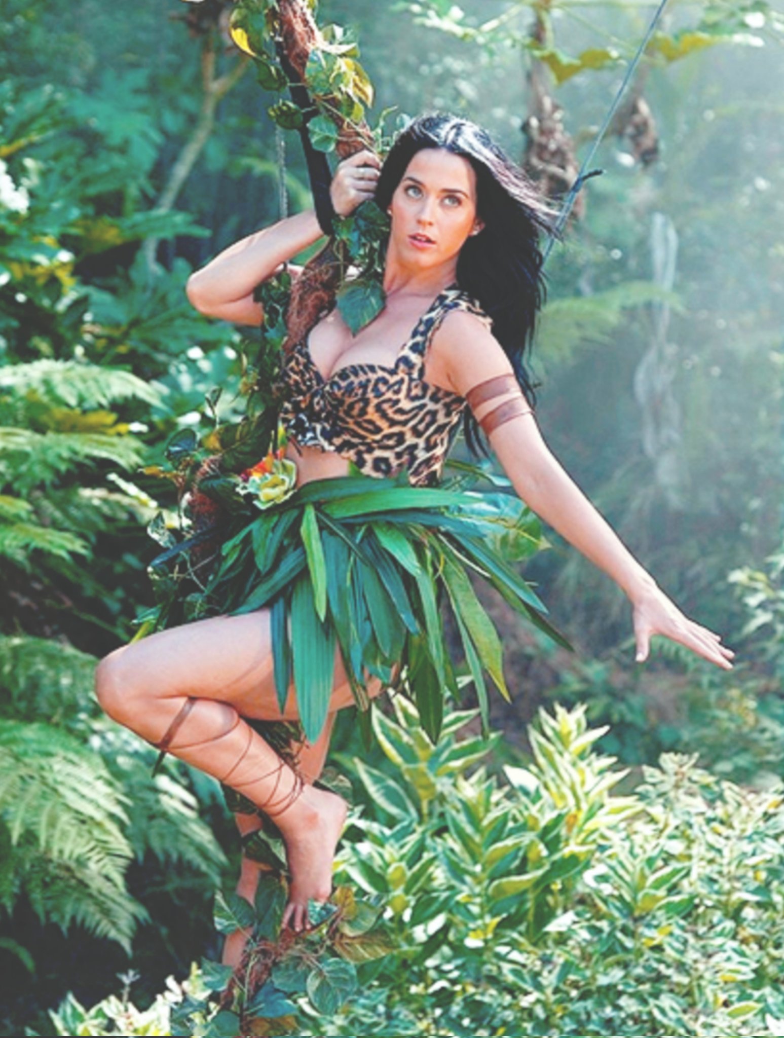 Roar by Katy Perry has now surpassed 900 MILLION streams on