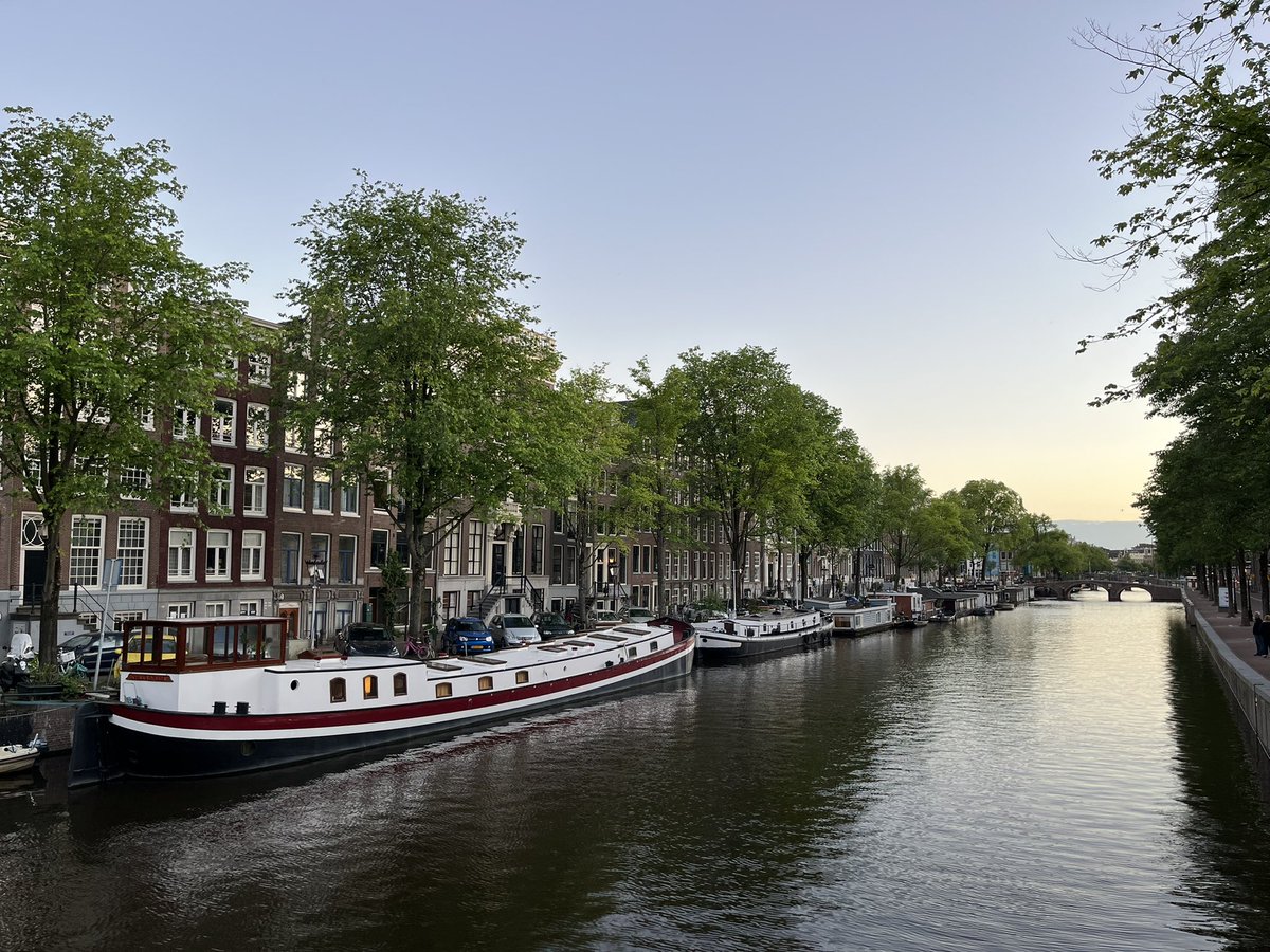 brandst_and's tweet photo. @piloubazin Thanks for the great meeting, it was definitely worth the trip to Amsterdam! Interesting topics, motivated prople from different disciplines all eager to explore the #subcortex https://t.co/GmCOlWw8Qj