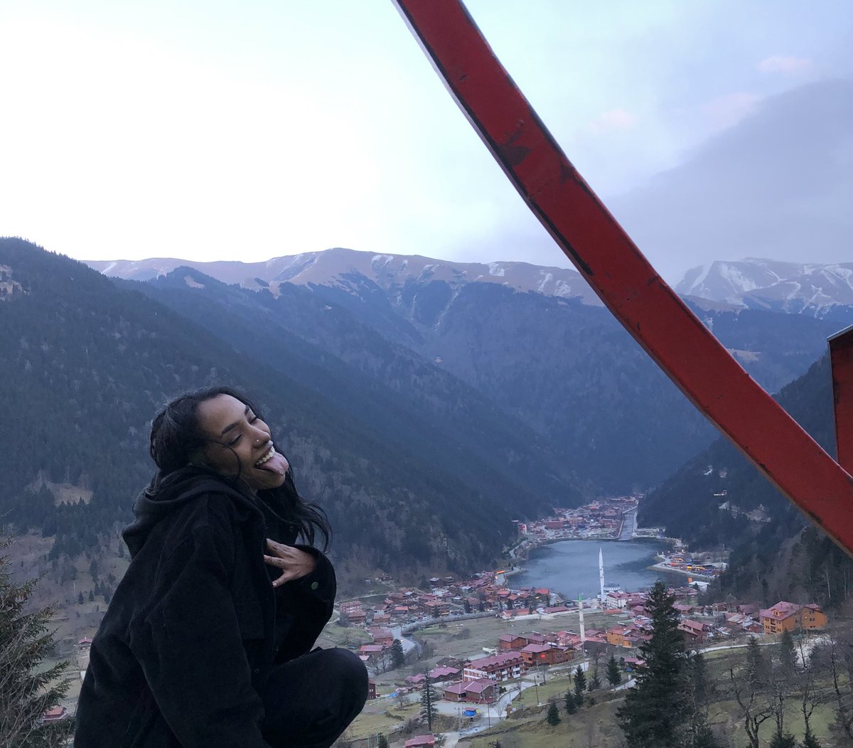 arielzacreator's tweet photo. good morning #poss , since travelling is my top passion , i'm sharing with u some some of my lovely moments , i felt like i'm on the top of the world here, also feel free to share ur travelling pictures with me i'd love to see them , #posssstravel https://t.co/2FRUqFg3GI