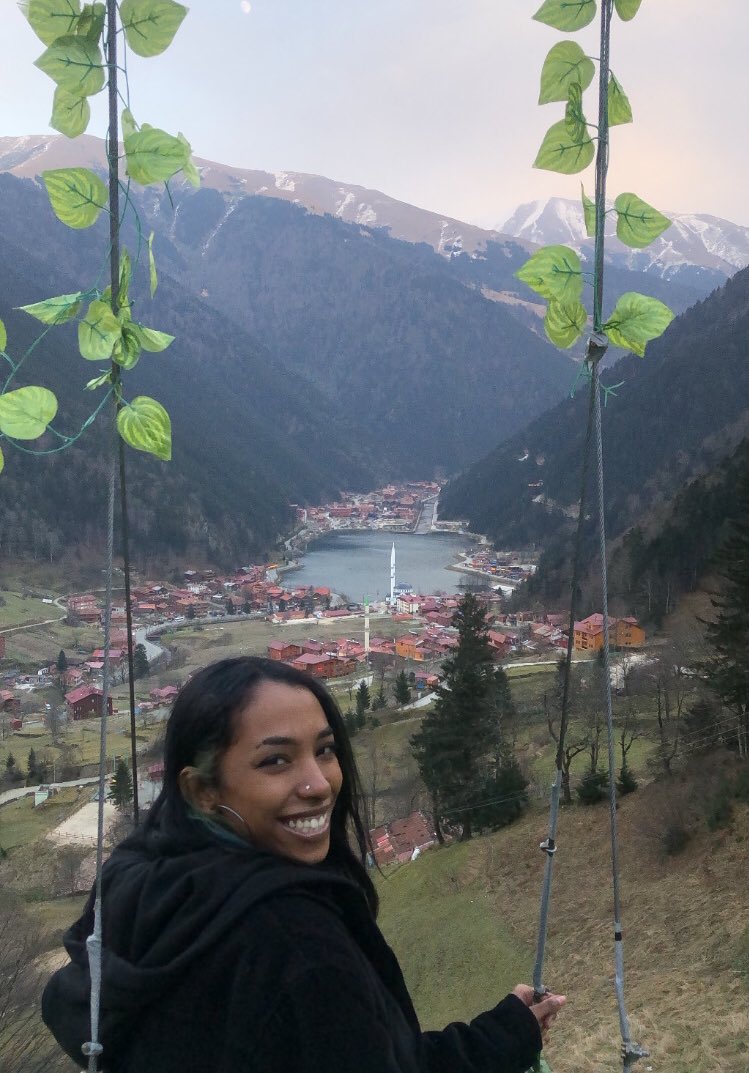 arielzacreator's tweet photo. good morning #poss , since travelling is my top passion , i'm sharing with u some some of my lovely moments , i felt like i'm on the top of the world here, also feel free to share ur travelling pictures with me i'd love to see them , #posssstravel https://t.co/2FRUqFg3GI