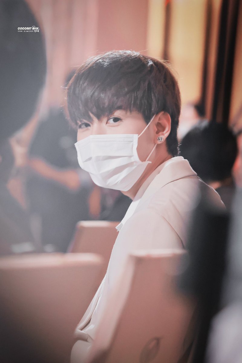 coconutmilk1314's tweet photo. 𝟮𝟮𝟬𝟲𝟭𝟭
#ELEMENTDEBUTSTAGE
💜💜💜

__
#คิมคอป #ม่อนเตอร์ 
#ขุณขิมมอญ #CTRPANUWAT 
#kimcop #MonTer 
#kimmon #copter https://t.co/IKWbczYdXT