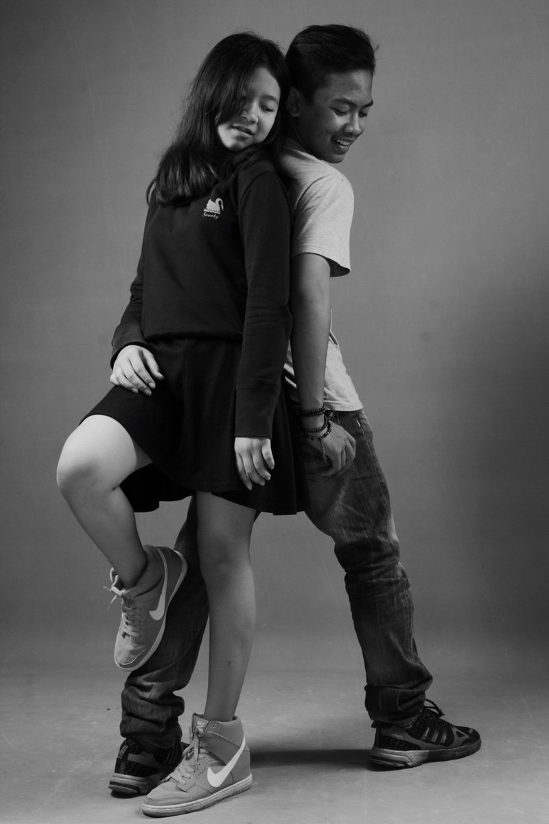 ulebuls's tweet image. Foto studio magazine