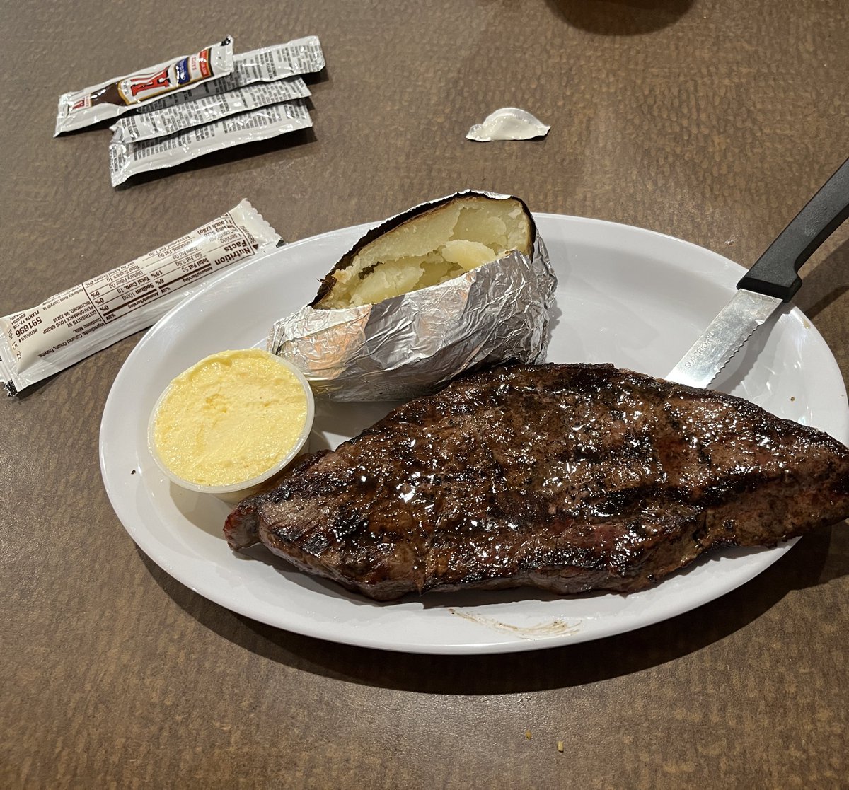 JMichaelBrewer's tweet photo. Local #JacksonGA dining this week was awesome. My recommendations are: 

1). Jimmy’s Steakout (sirloin shown) has wonderful, flavorful steaks. Expect to wait for seating most nights.

2). The Brickery blue cheese wedge salad has the best dressing ever, mixed with bacon. #Food https://t.co/DbKu9iVA2V
