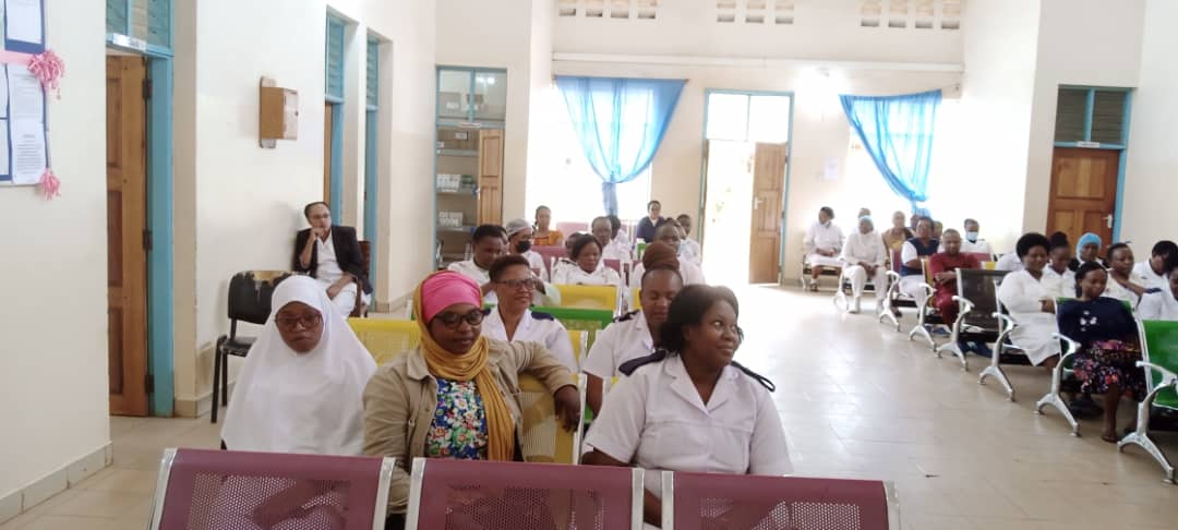 tanna_tz's tweet photo. Wauguzi kutoka Hospitali ya Mawenzi Leo walipotembelewa na Mjumbe wa Makao Makuu TANNA Ndg Proteus Prosper . Moja ya mambo waliyosimamia ni kuhakikisha wanatumia Chama Cha Wauguzi na Wakunga (TANNA) katika kuratibu mambo mbalimbali ya kitaaluma. https://t.co/0OhKa4sjAI