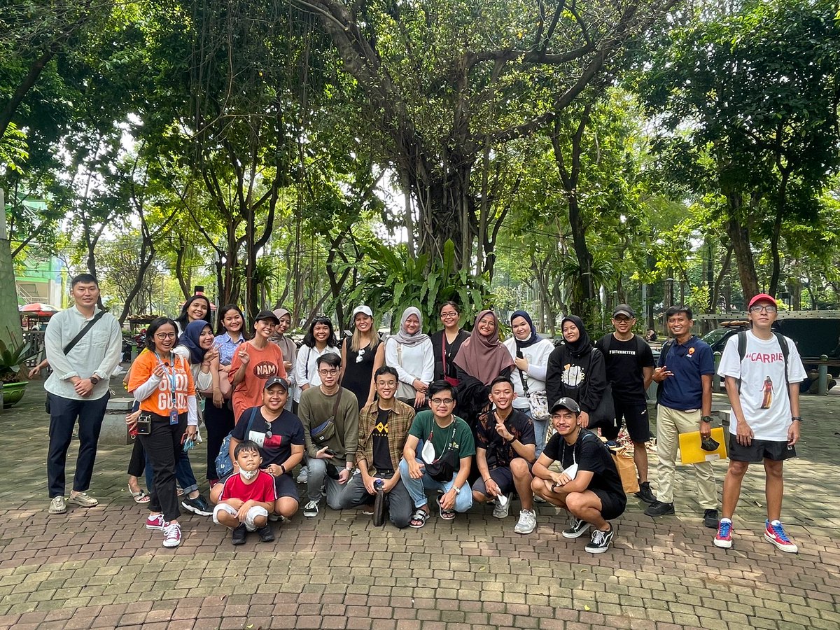 .... .- -- tweet media