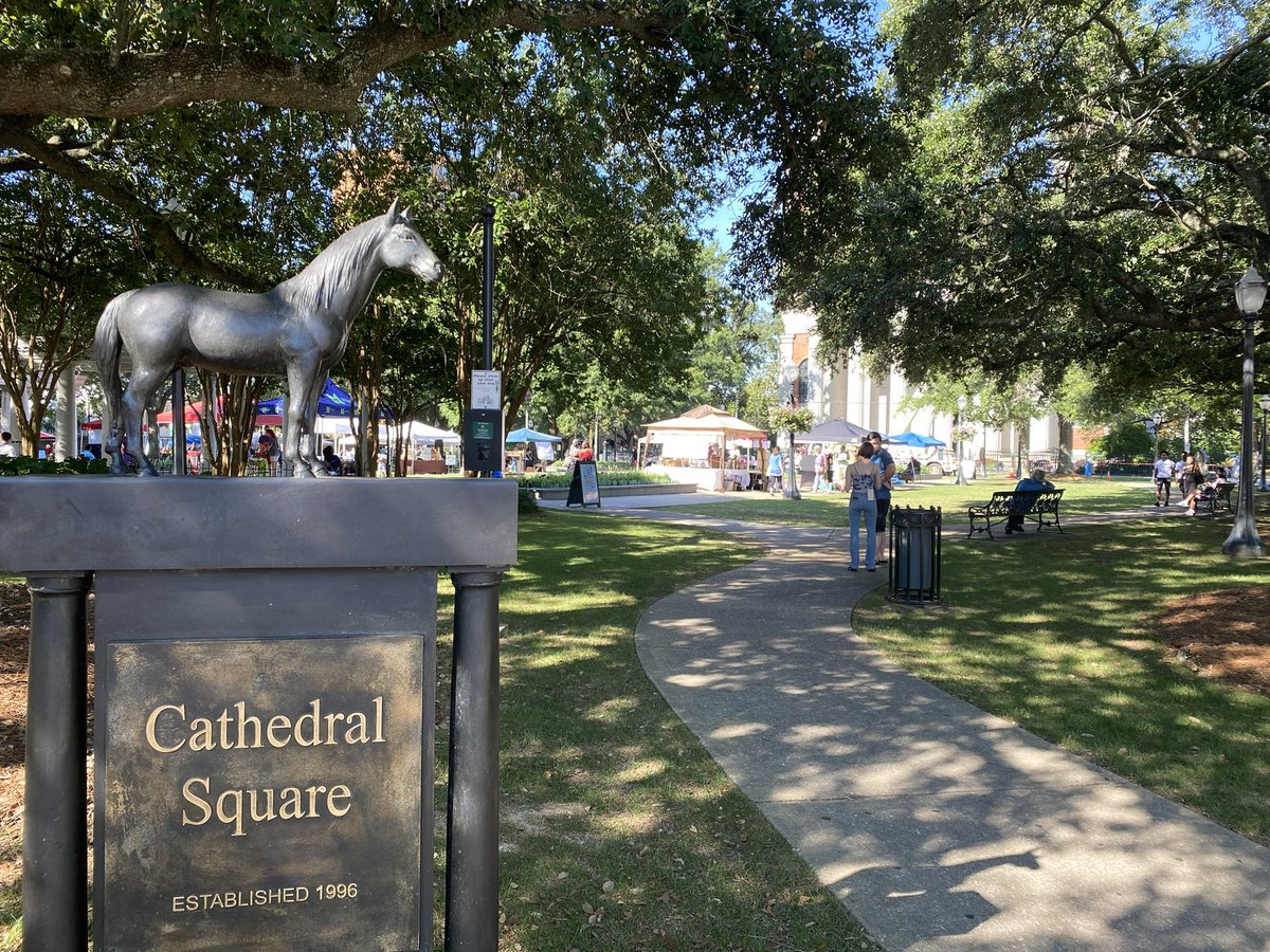 Happy Saturday, Mobile! 
The Market in the Park in Cathedral Square is OPEN. We will be set up from now until NOON so make your way downtown for the best local shopping around! 🤩 
Stop by today and stock up for a healthy and happy week! 🍅 

#mitpmobile #shoplocal #mobilealabama