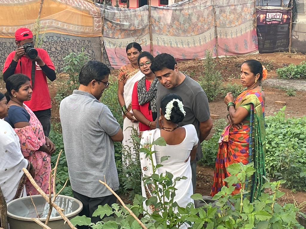 Everyone has a Story to tell -their own story &amp;these ladies in our ⁦<a href="/WeAreSwades/">Swades Foundation</a>⁩ villages had many-  including how they planted kitchen gardens between each of their homes and wherever they had space - #CountdownTo75DreamVillages in our 75th year of Independence 🇮🇳begins