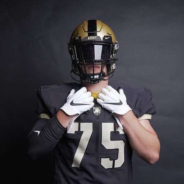 NateSchneckloth's tweet image. Had a amazing time at West Point yesterday! Special place 🇺🇸🏴‍☠️@DrinkallCoach @ArmyWP_Football #BEATNAVY