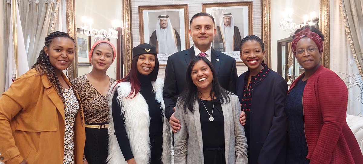 Mesiafela's tweet photo. Had an amazing time with friends at a book launch - Unbound by @VeerlaineDiane hosted by H E Mr Tariq Al Ansari, ambassador of Qatar to South Africa @qataremb_prt. 🇶🇦

@76mediaZA 
#FamFela https://t.co/ct43yiUlNO