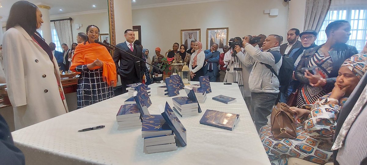 Mesiafela's tweet photo. Had an amazing time with friends at a book launch - Unbound by @VeerlaineDiane hosted by H E Mr Tariq Al Ansari, ambassador of Qatar to South Africa @qataremb_prt. 🇶🇦

@76mediaZA 
#FamFela https://t.co/ct43yiUlNO