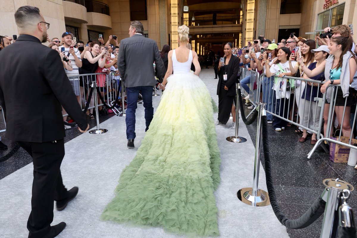 gwenblakeinfo's tweet photo. 📸 9th June II 48th AFI Life Achievement Award Gala Tribute Celebrating Julie Andrews - Arrivals [500 HQs - YES REALLY] https://t.co/AQLEtcMJwN https://t.co/9gvdhvtcMQ