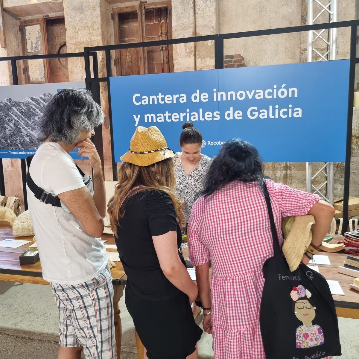 📸Estas son algunhas imaxes que nos deixa o <a href="/ImperdibleCotec/">Los Imperdibles</a> de <a href="/Cotec_Innova/">Fundación Cotec</a> onde contamos cun espazo expositivo aberto ao público no que amosamos 20 materiais innovadores galegos que forman parte da #MateriotecadeGalicia
<a href="/InnovaDeseno/">InnovaConDeseño</a>