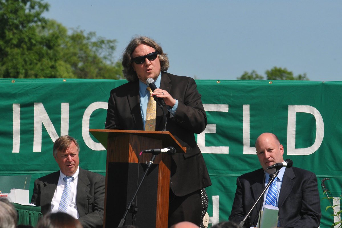 PSDSupt's tweet image. From my first grad speech in Springfield to the last. 11 years later. It’s been a meaningful ride. Thank you, Cosmopolitans. #springfieldvt #cosmopolitanpride