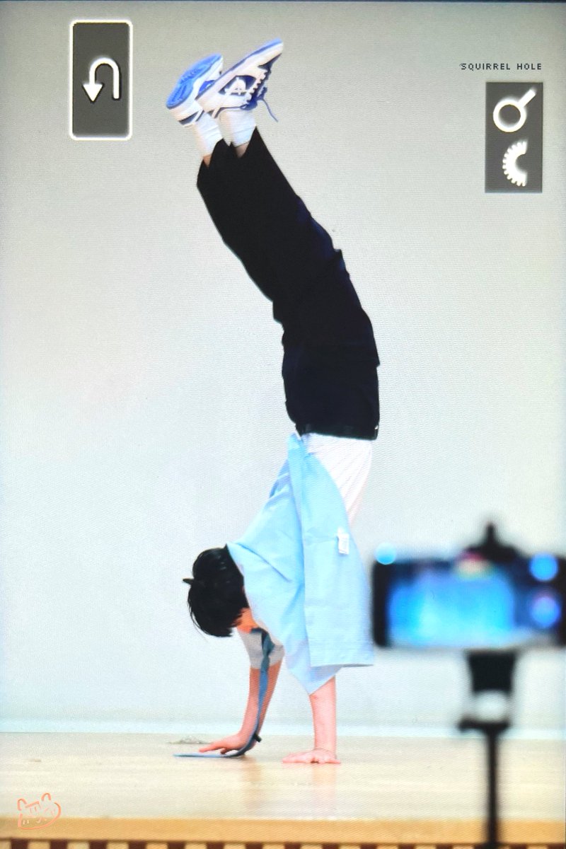 SquirrelHole67's tweet photo. 220611 메이크스타 팬싸 프리뷰
🧸🧸🧸

#서호 #SEOHO #원어스 #ONEUS https://t.co/IArWAlpEOl