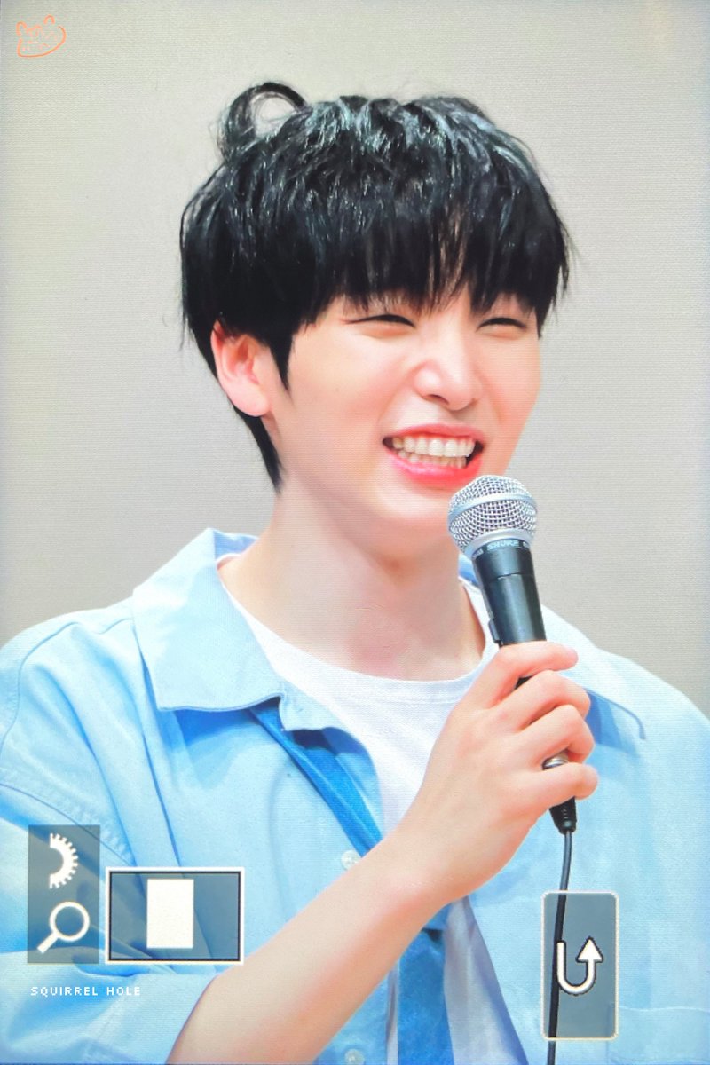 SquirrelHole67's tweet photo. 220611 메이크스타 팬싸 프리뷰
🧸🧸🧸

#서호 #SEOHO #원어스 #ONEUS https://t.co/IArWAlpEOl