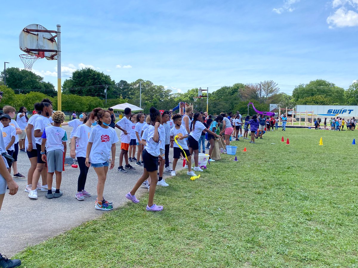 𝙵𝚒𝚎𝚕𝚍 𝙳𝚊𝚢 𝚠𝚊𝚜 𝚊 𝚐𝚛𝚎𝚊𝚝 𝚜𝚞𝚌𝚌𝚎𝚜𝚜! 𝚂𝚝𝚞𝚍𝚎𝚗𝚝𝚜 𝚊𝚗𝚍 𝚏𝚊𝚖𝚒𝚕𝚒𝚎𝚜 𝚑𝚊𝚍 𝚜𝚘 𝚖𝚞𝚌𝚑 𝚏𝚞𝚗. 𝚆𝚎 𝚌𝚊𝚗 𝚑𝚊𝚛𝚍𝚕𝚢 𝚋𝚎𝚕𝚒𝚎𝚟𝚎 𝚝𝚑𝚒𝚜 𝚜𝚌𝚑𝚘𝚘𝚕 𝚢𝚎𝚊𝚛 𝚒𝚜 𝚌𝚘𝚖𝚒𝚗𝚐 𝚝𝚘 𝚊𝚗 𝚎𝚗𝚍.