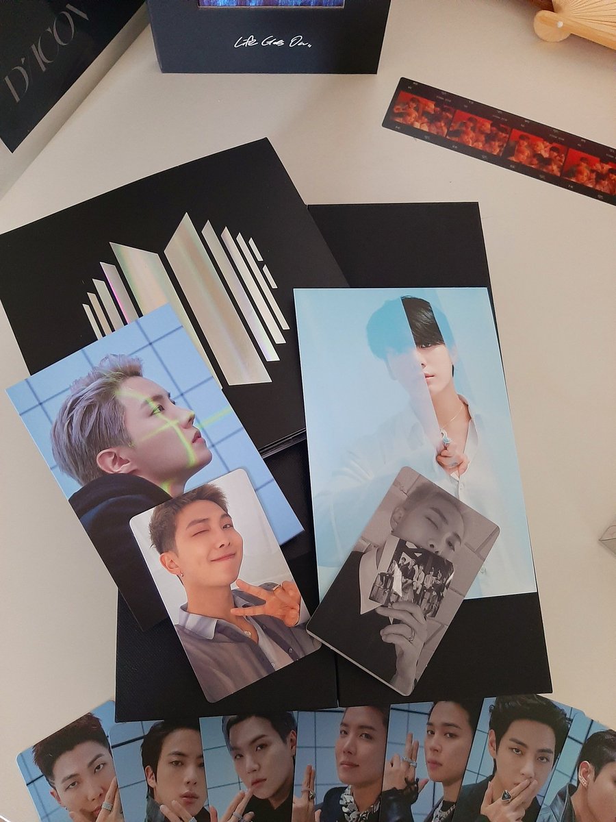 litl_meowmeow's tweet photo. Got my Proof today and pulled our leader twice💜✌Let's goooo #RunBulletproof #BTSProof #MeinProof #BTS_Proof #BTS https://t.co/VQU3lH6yaR