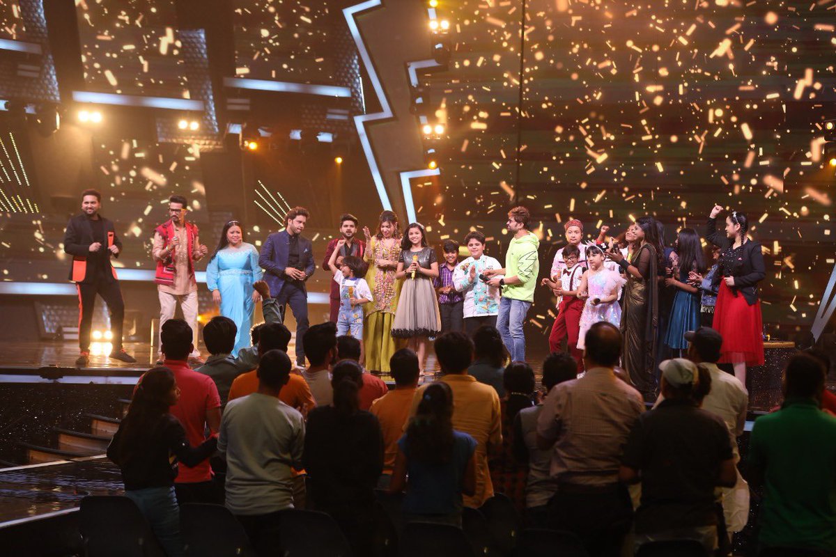 SonyTV's tweet photo. #WatchNow Iss surelee shaam ko barqaraar rakhne ke liye milte hai kal!
Dekhiye #SuperstarSinger2, kal raat 8 baje sirf Sony par. #SuperstarSingerIsBack #SingingKaKal https://t.co/04QrMxRHE7