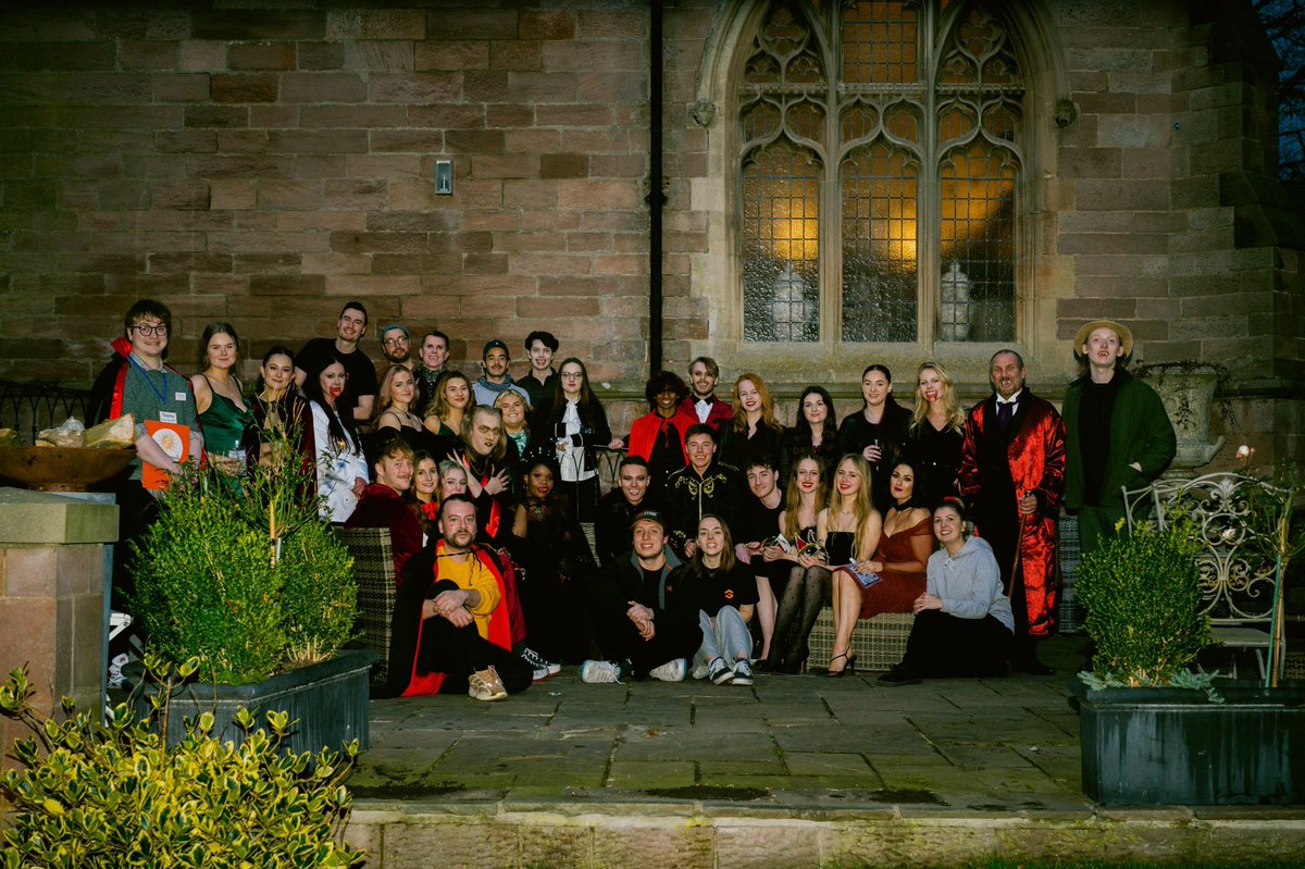 Huge shout out to the amazing crew and spooky cast from the Better Than You shoot! Thanks for making this one of our favourite projects! songwhip.com/friendslikethe… #BetterThanYou #newmusic