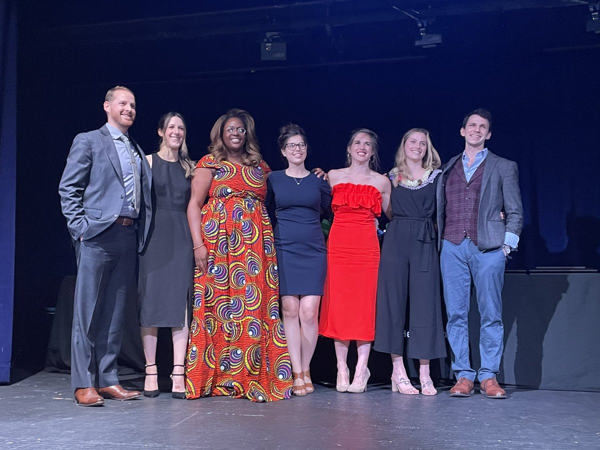 CleObGynTracks's tweet photo. Celebrating the @CleObGynTracks Class of #2022! @CarrieBennettMD @jonhuntdude @drcory_mess @mollyymorton &amp; Drs Lintel, Omosigho, and Gruner! https://t.co/ebcPsOpeiF