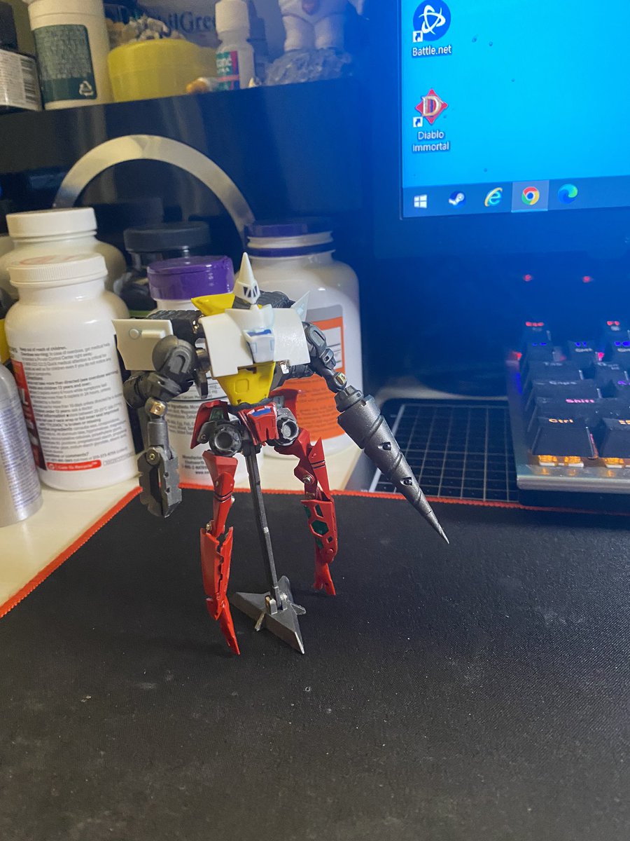 kms7986's tweet photo. ついに完成！早く1号機も作らないと。忙しくて完選品だけ触ってみたんだけど、本当に組み立ての魅力はすごいですね。これからも組み立て品の完成品をこのように2つ持っていかないと…  @HajimeTk @BASTARD860530 @eeroye89 https://t.co/skEUxRzE8y