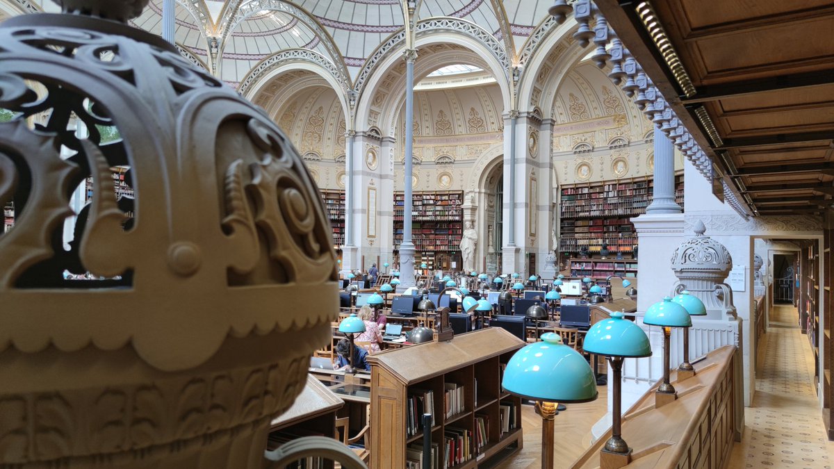 LiridonExcbz's tweet photo. La salle Labrouste, initialement salle de lecture de la Bibliothèque nationale, merveille du Second Empire, inaugurée en 1868 et restaurée dans les années 2010. https://t.co/5LSWe3lr72