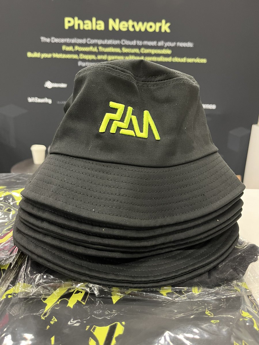 PhalaGermany's tweet photo. Phala ist auf der #Consensus2022! 
Komm, sag Hallo und hole Dir ein paar tolle Souvenirs am Stand #345! https://t.co/dd3KxYMY8u