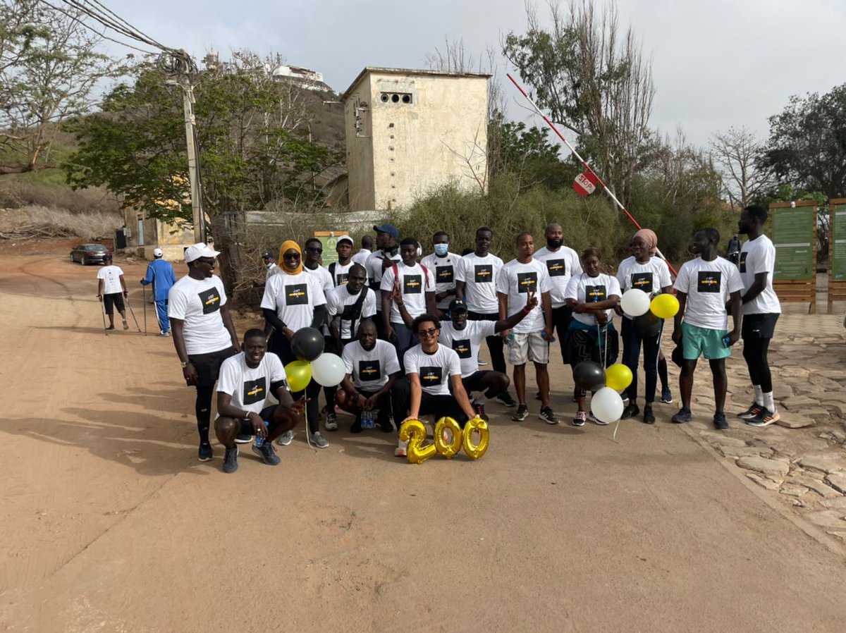 PobarChallenge's tweet photo. Et voilà pour vous quelques images du #200depbc marquée par une randonnée phare des mamelles-place du souvenir-phare des mamelles suivie d'une collation et un shooting.A bientôt pour le #500depbc ❤️🔥🔥🔥
#pobarbodychallenge
#amoulcetadire
#justpobarit
#200depbc https://t.co/UjMYvlDZai