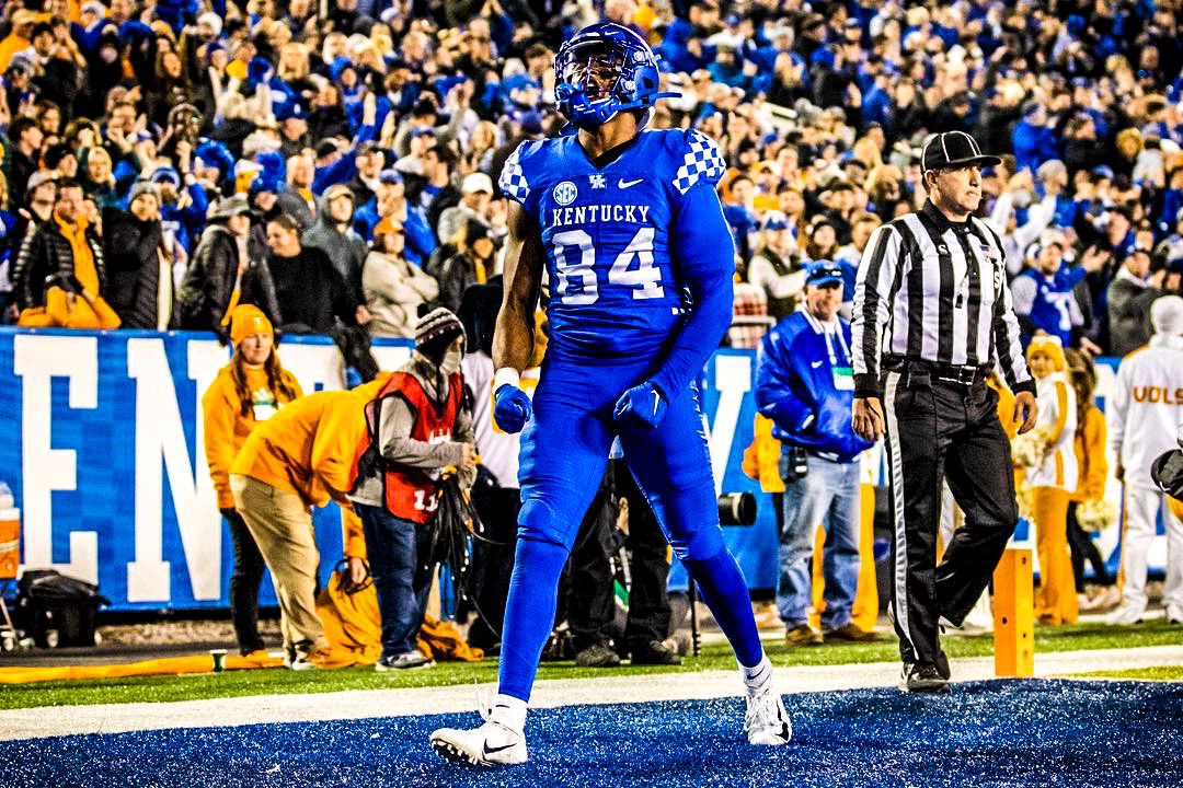 everythingkyfb's tweet photo. 8️⃣4️⃣ days until Kentucky football 🏈 https://t.co/ECkYFGA21B