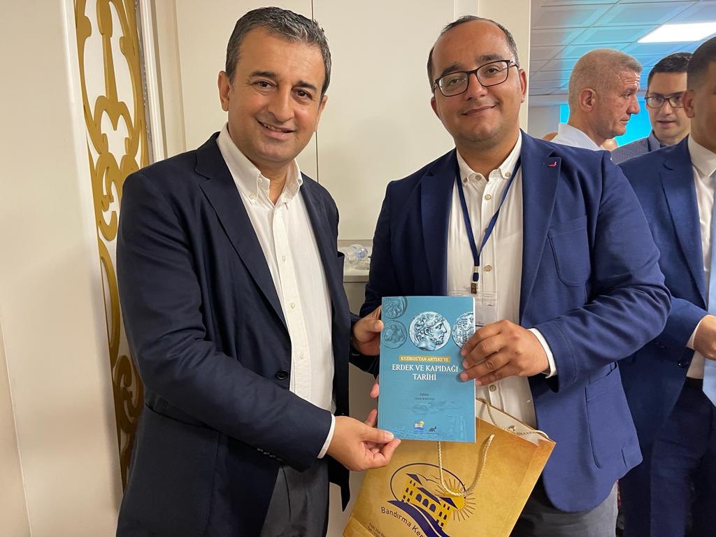 eczburhan's tweet photo. Adana Kent Konseyimizin ev sahipliğinde gerçekleştirilen Türkiye Kent Konseyleri Platformu 28. Genel Kurulu’nun ilk günkü çalışmalarını tamamladık. https://t.co/7x88xIGeI2