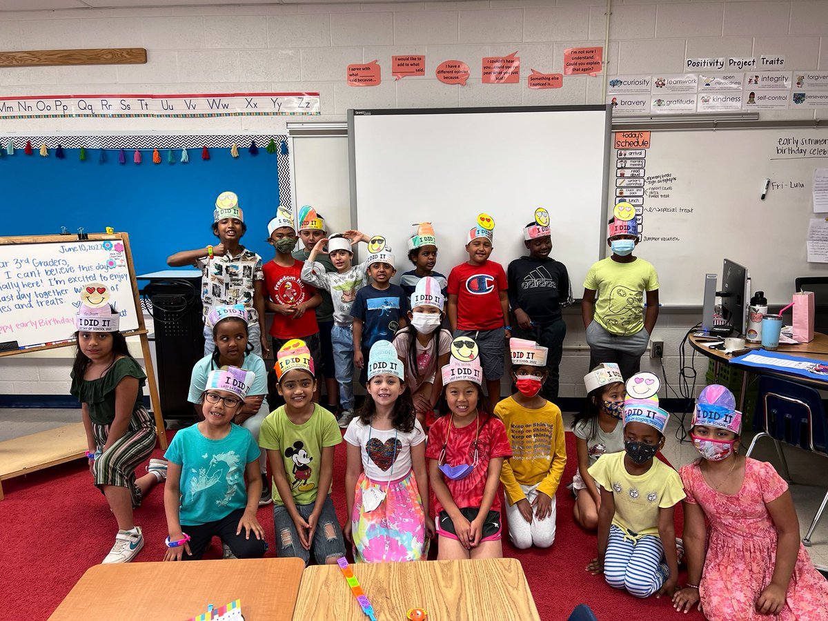 MsWilson_FHES's tweet photo. Last day of school!! Congrats 2nd graders 🎉 #fhhighlights https://t.co/mnY4vKi7ye