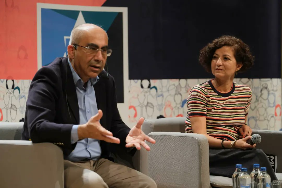 SSoylesileri's tweet photo. CSO 'da gerçekleşen Sinema Söyleşileri dün “Türk Sinemasının Dünyadaki Yeri” başlıklı oturumla devam etti. Alin Taşçıyan’ın moderatörlüğünde usta yönetmen Derviş Zaim ve yapımcı Gülin Üstün’ün konuşmacı olduğu söyleşide, Türk sinemasının dünü ve bugünü değerlendirildi. https://t.co/AU4PE3DeDm