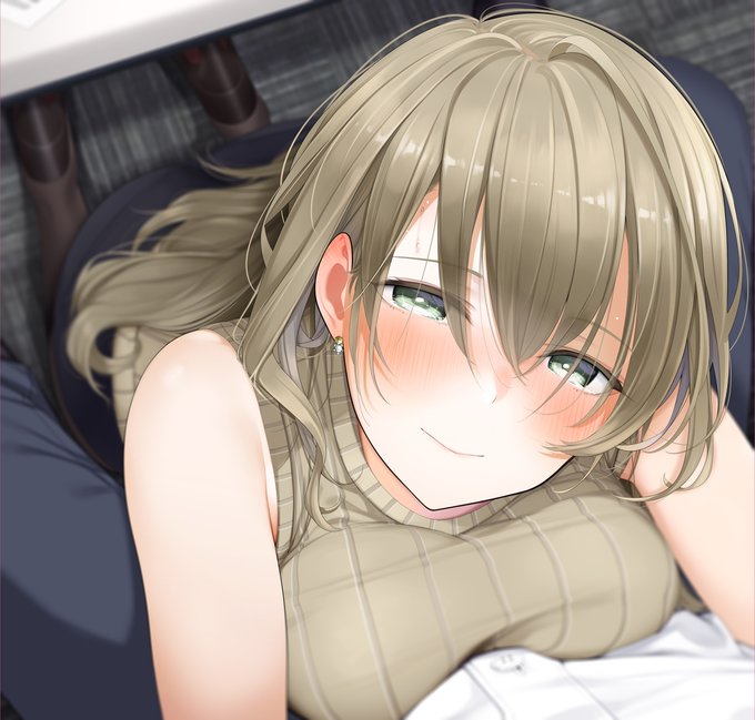 デスクの下に潜り込むOLさん
#オリジナル 