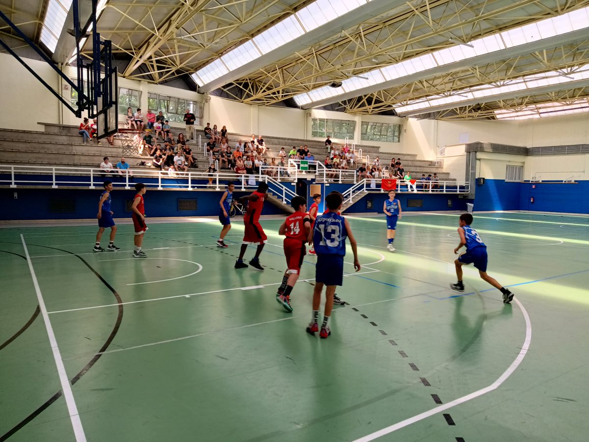 Basketbasko's tweet photo. #EUSKNAF21 #miniGasteiz
#mutilak
➡️ Finalerdia
@FNBaloncesto 2️⃣0️⃣
@fgbaloncesto 0️⃣7️⃣
⏳Lehen Laurdenaren amaiera https://t.co/0O4sFzQRrn