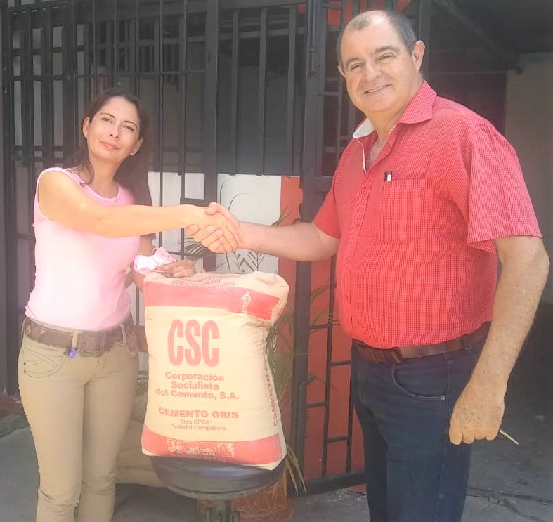 Siguiendo las instrucciones de nuestro Alcalde José Evaristo Zambrano estamos apoyando las instituciones educativas trabajando en equipo con su personal directivo en el J.I. Mons. Sanmiguel Prof. Carolina acosta y E. N. Zoila Guerrero Prof. Ingrid García. Reimpulsando lo Nuestro