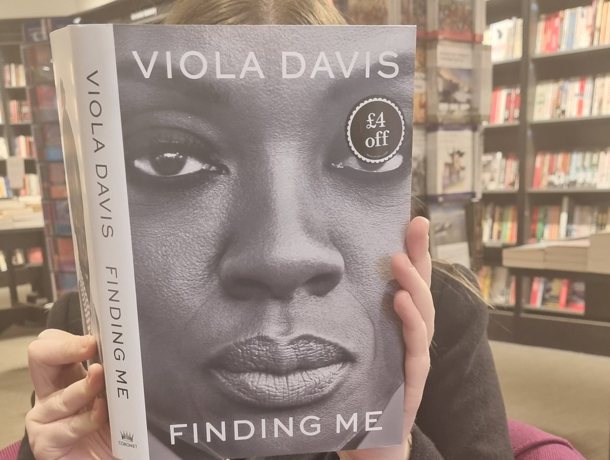 WWalaper's tweet photo. Hope you're having as much fun finding me as I am hiding from you! Im off for a drink now. 🧉🍹🥂 https://t.co/GJdXkJnunl