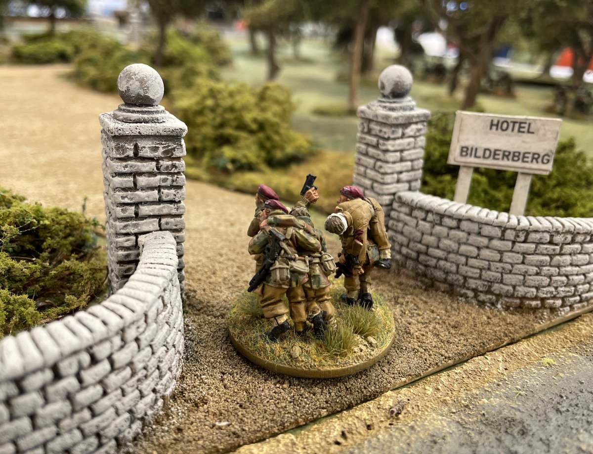 AdeDeacon's tweet photo. The last of this morning’s wounded stragglers begin to arrive at The Bilderberg #OML8 #spreadthelard https://t.co/1VjpfbOxJN