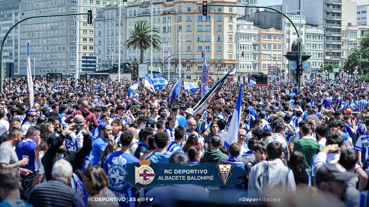 RCDeportivo's tweet photo. 🎶 "El camino a mi estadio es el más bonito del mundo" 🏟️💙 

🔥 #ONFIRECODÉPOR 🔵⚪️🔵 #ARiazorCoaBranquiazul 🔵⚪️🔵 https://t.co/kKkdOmY0Dn