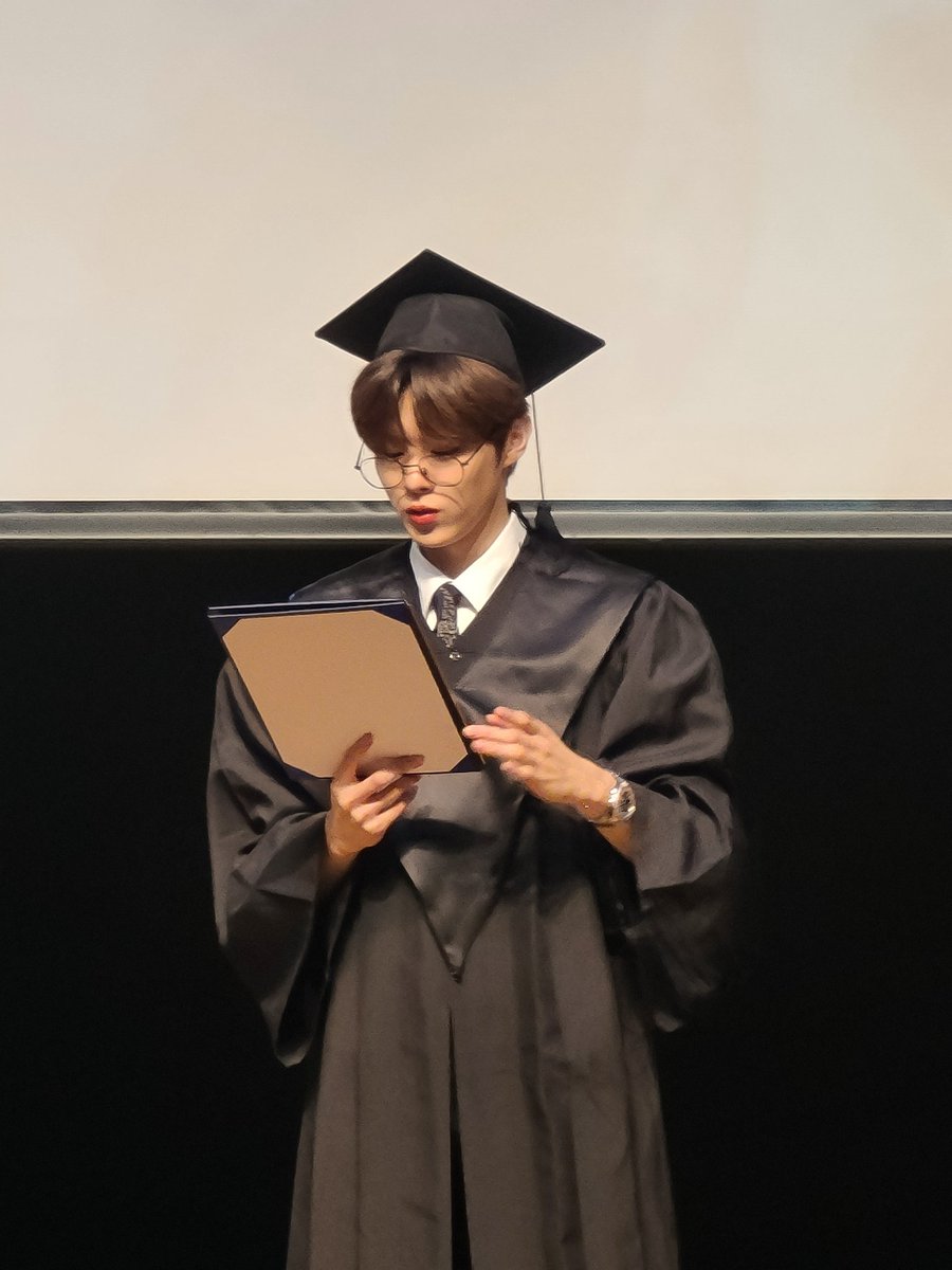 선배결국해내셧군요