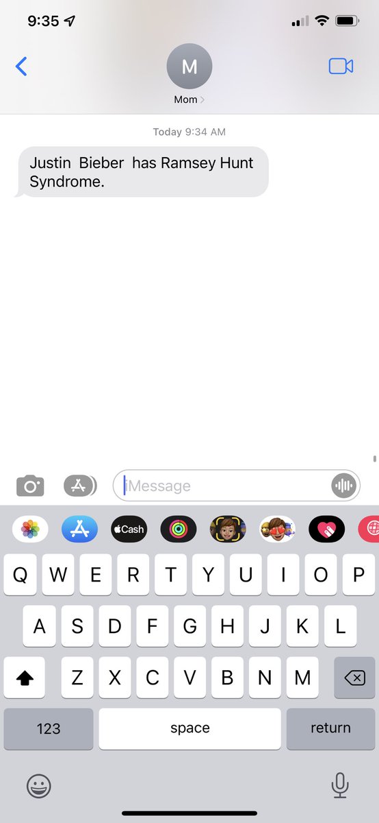 GraceTheFace_'s tweet photo. Mom coming in with the breaking news https://t.co/tDE0S0LUUq