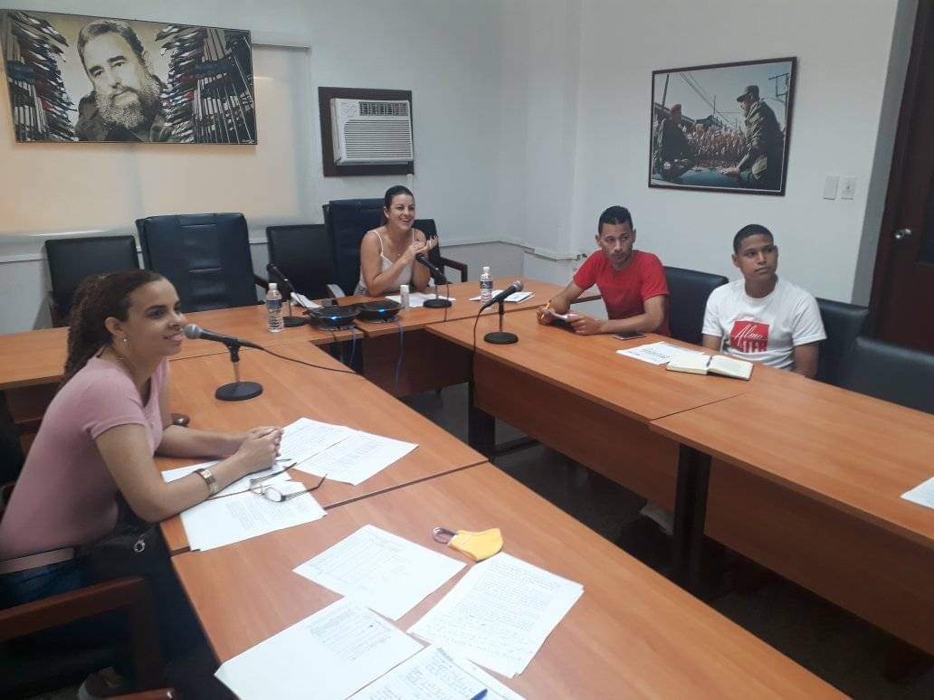 AylinAlvarezG's tweet photo. Como parte del acompañamiento de la @UJCdeCuba al 10mo. Congreso de la @FeuCuba evaluamos por videoconferencia junto al Secretariado Nacional de la organización estudiantil, la marcha  del proceso a nivel de Brigada. Toca estremecer nuestras bases para llegar a todos. #CubaVive https://t.co/39OaEOl4DQ