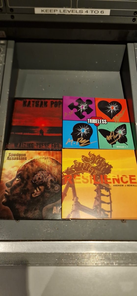 Emergent Unsigned Radio Show (@jasonmaddocks01) on Twitter photo The first 4 bands being played on my show 4-6pm phonic.fm today <a href="/phonicfm/">Phonic FM</a> <a href="/nathanpopemusic/">Nathan Pope</a> <a href="/TheSpudBoys/">Spudgun Assassins</a> <a href="/tribelessband/">tribeless</a> #AndrewJNewall 😃🤘 The first 4 bands being played on my show 4-6pm phonic.fm today <a href="/phonicfm/">Phonic FM</a> <a href="/nathanpopemusic/">Nathan Pope</a> <a href="/TheSpudBoys/">Spudgun Assassins</a> <a href="/tribelessband/">tribeless</a> #AndrewJNewall 😃🤘