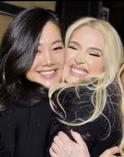 ZingerMario's tweet image. “Crystal will make sure she’s best friends with the most powerful girl in the group and will do anything to get there.” 🤔 Do you think this is true? #RHOBH 💎