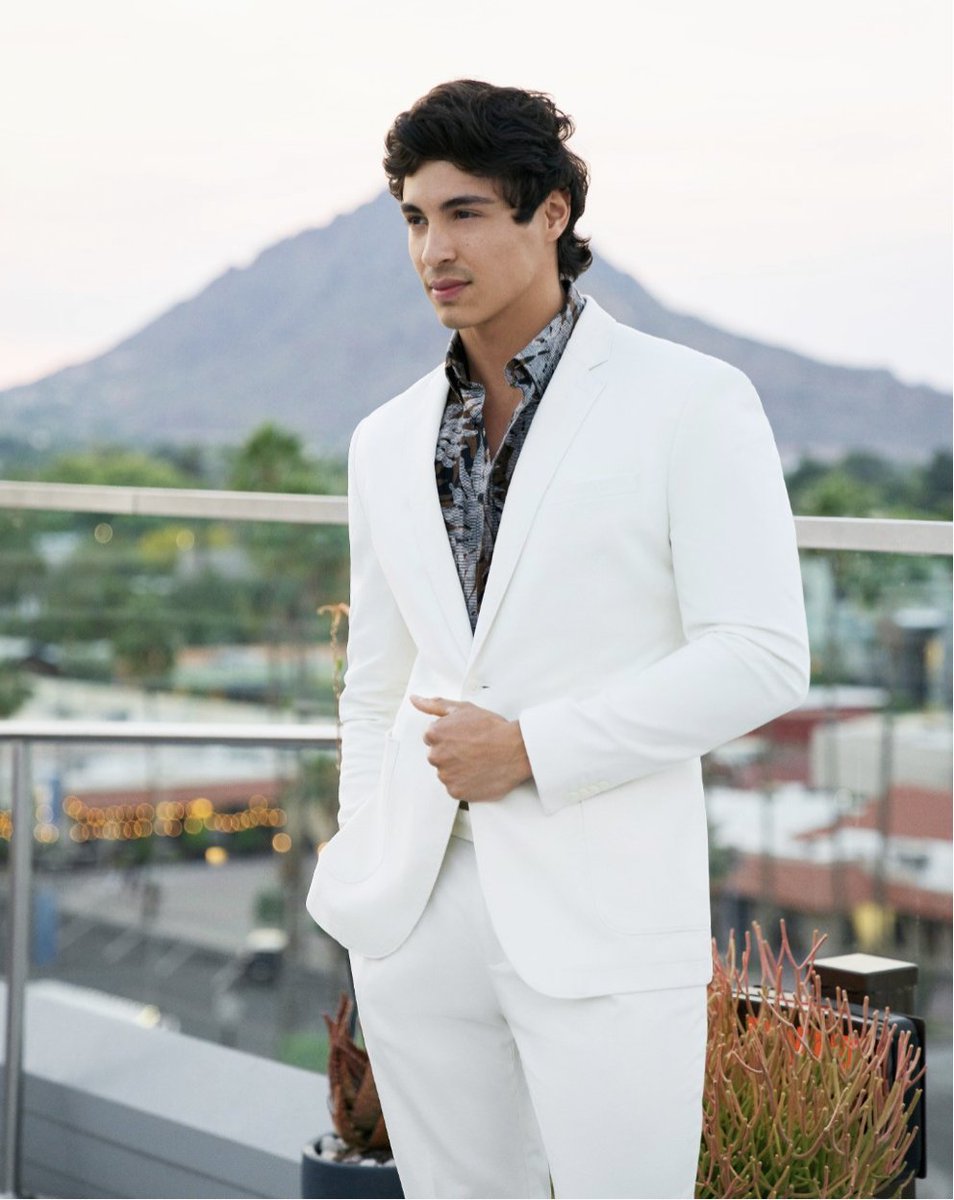 express's tweet image. Isaac Ramirez and @DevanOnDeck with all the vacay vibes. 🌴

Shop New Arrivals: bit.ly/3Q1yTmk