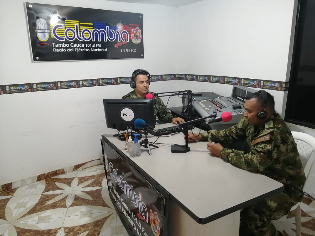emisoraejercito's tweet photo. #ColombiaEstéreo 101.3 FM el Tambo, en compañía del soldado profesional José David Vergara #BADRA11, invita a los jóvenes mayores de 18 años para que presten su servicio militar y definan su situación militar en el Batallón de Infantería N.°56, Coronel Francisco Javier González. https://t.co/nSwe2GAAlm