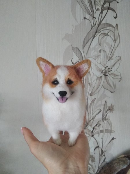 BearPile's tweet photo. Corgi Happy by Nedashkovskaya Anna https://t.co/K9ZqhEJEmb #OOAKdog #teddydogs #dog https://t.co/BYoE9do7gd