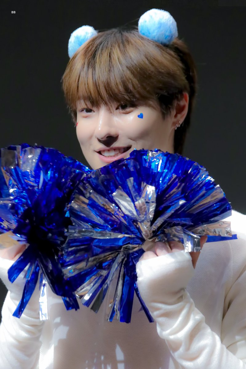 fallfor_YOUN's tweet photo. Oh, I think that I've found myself a cheerleader
He is always right there when I need him

#woodz #우즈 #조승연 @c_woodzofficial @_chowoodz https://t.co/wDQgKXUYDX