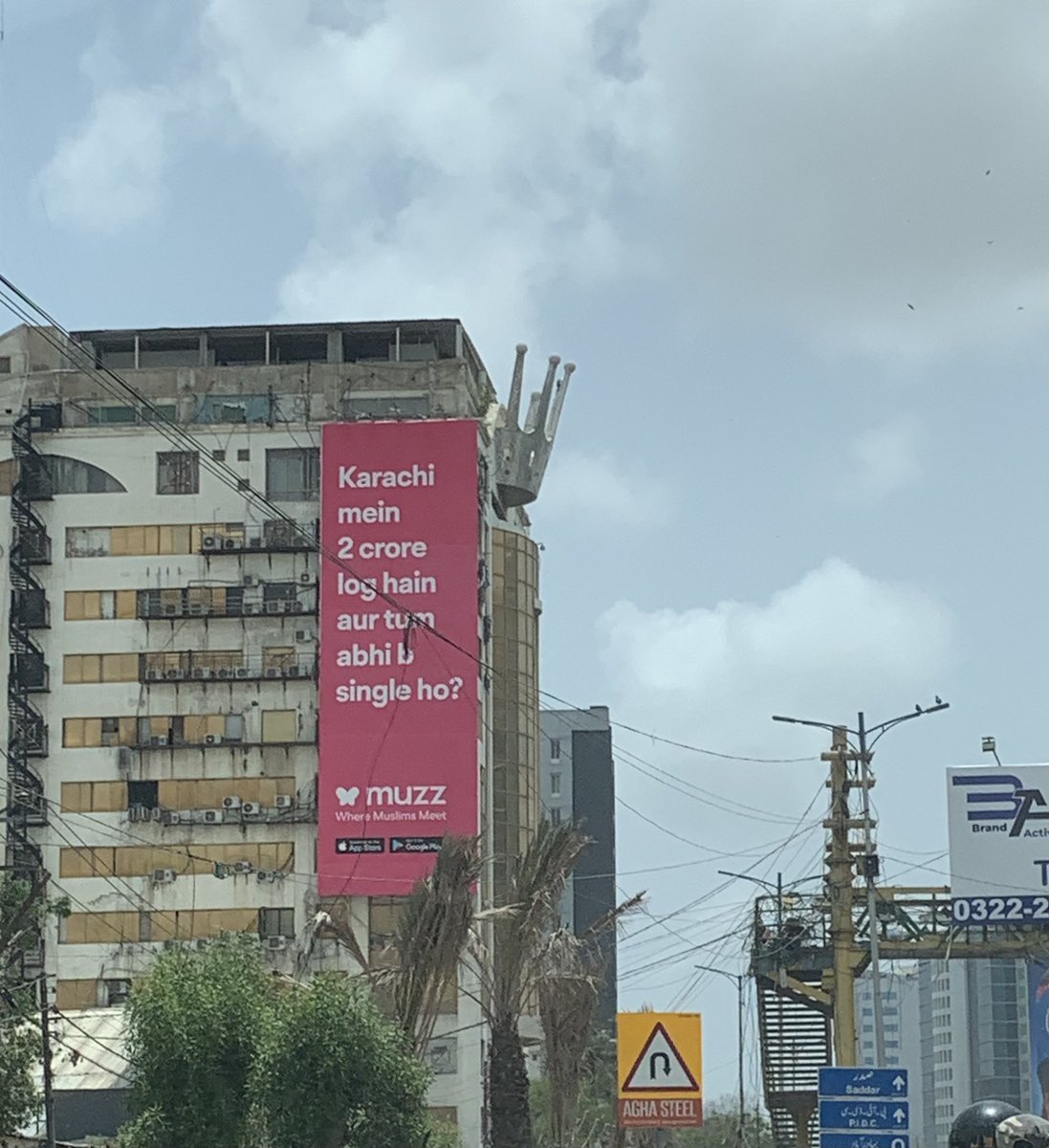 abdulkid01's tweet image. Has anyone taken the mickey out of you so publicly before? 😂😂 #muzzmatch #Karachi